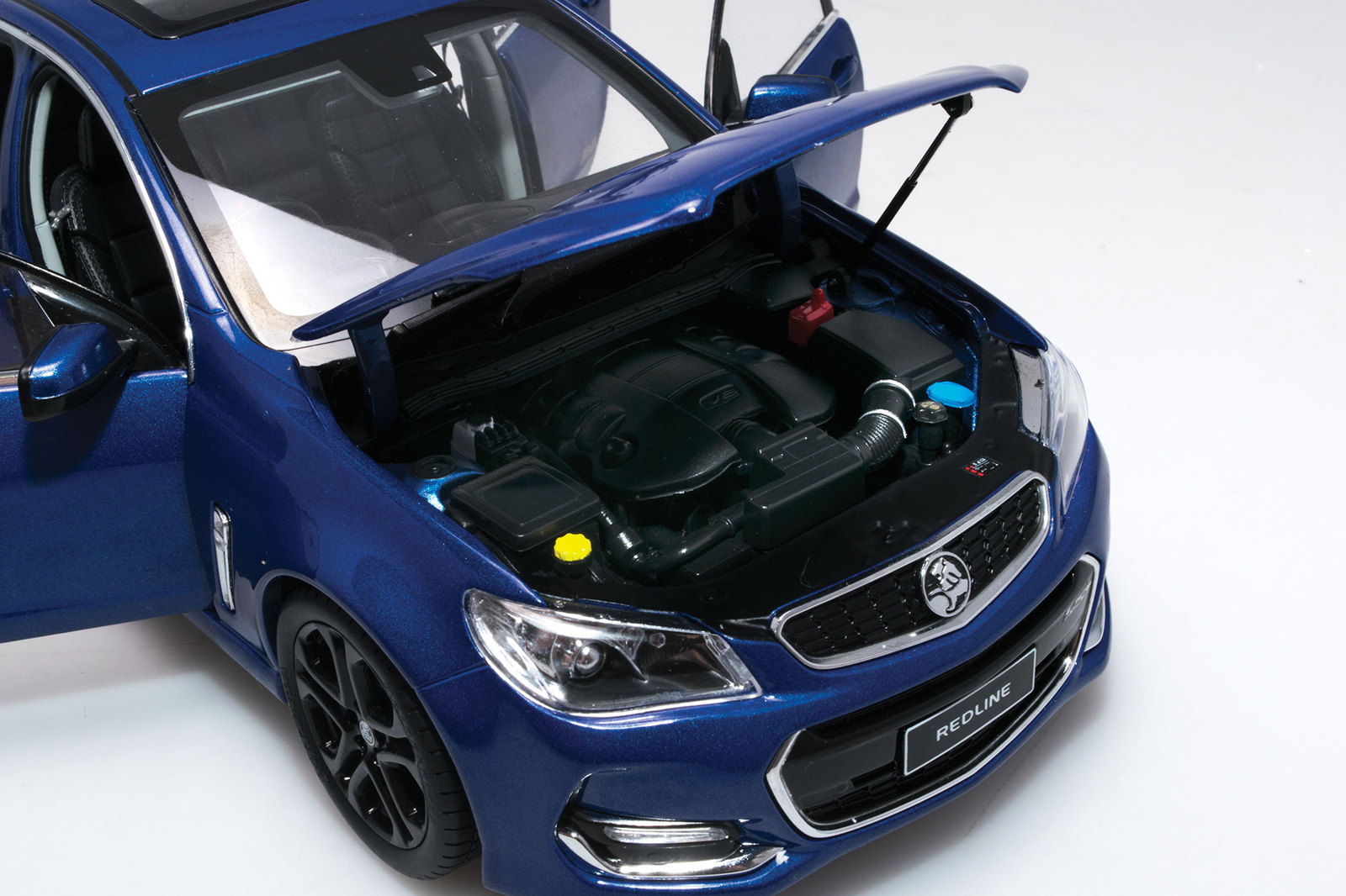 1 vs redline 1 18 holden vf commodore ss v redline biante 1 vs redline 1 18 holden vf commodore ss v redline biante