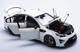 1:18 HSV GEN-F2 GTSR - HERON WHITE Diecast
