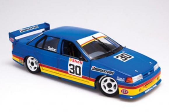 日本未入荷 1/18 BIANTE フォード EB ファルコン 1993 日本未入荷 1/18 BIANTE フォード EB ファルコン 1993 の通販 by