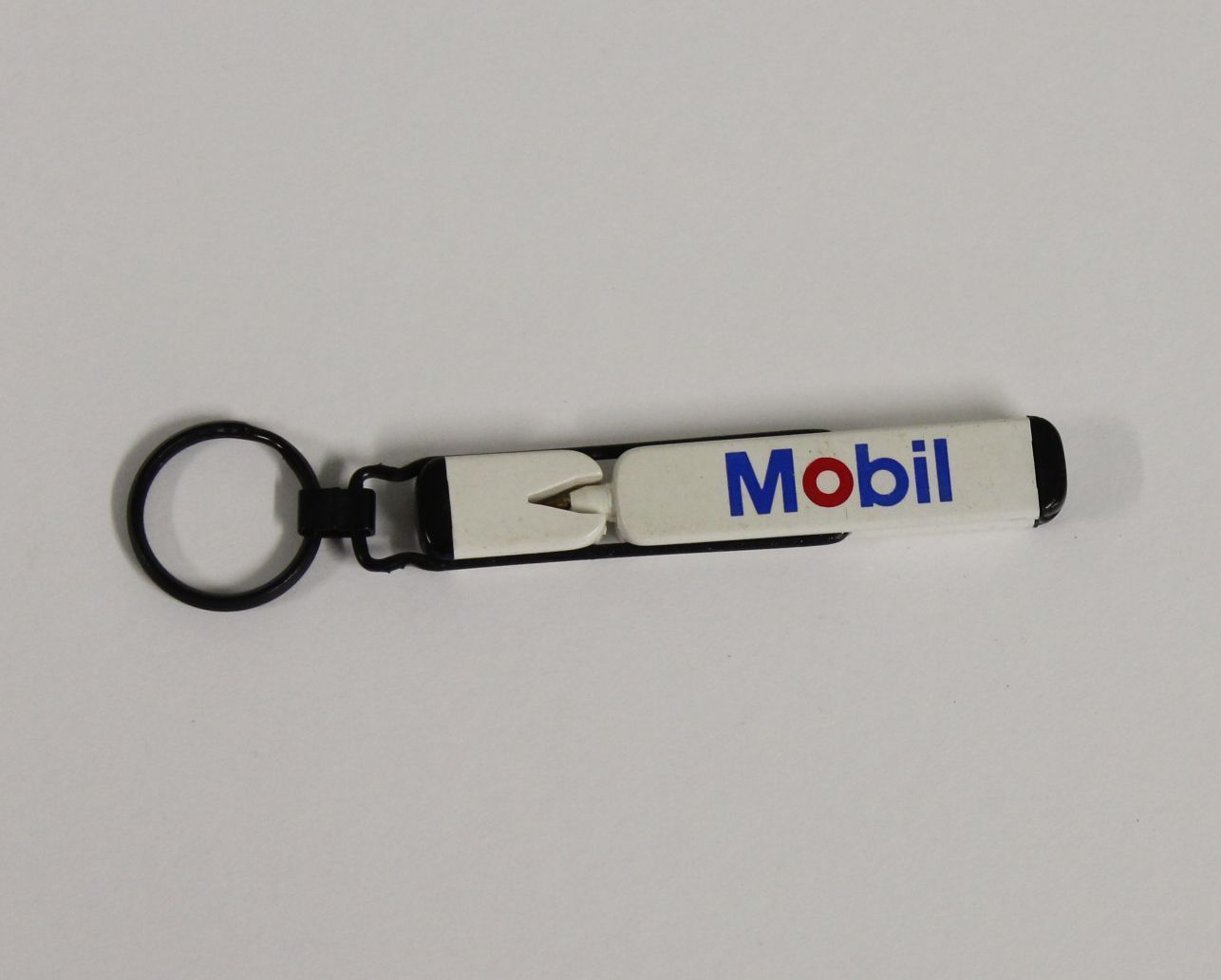 Peter Brock Mobil Fold Out Pen Key Ring