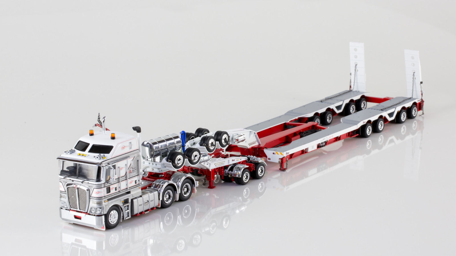 正規品スーパーSALE×店内全品キャンペーン Kenworth K200 with Drake 4x8 Dragline Bucket Trailer  and 2x8 Dolly in Metallic Blue トラックトレーラー DRAKE 建設機械模型 工事車両 50 ミニチュア  68.178.230.84