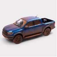 1:18 Ford Ranger Raptor Velocity Blue Dirty Version With Dog