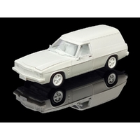 1:24 Plastic Kit 1975 HJ Holden Sandman Panelvan - Sealed Body Opening Bonnet w/Engine