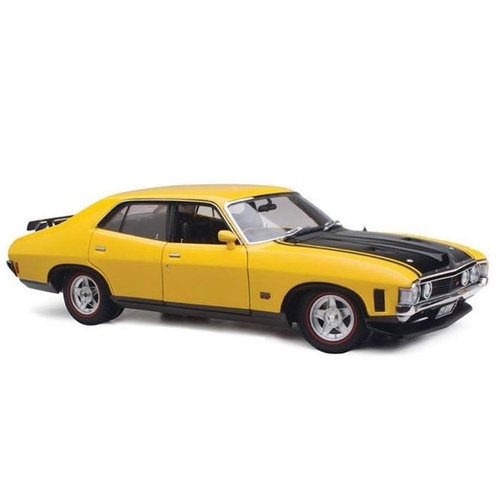 PC 1:18 Ford XA Falcon RPO83 Sedan Yellow Glow
