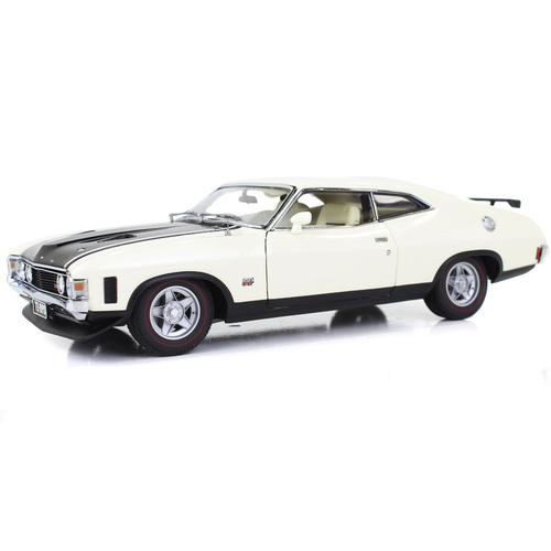 PC 1:18 Ford XA Falcon RP083 Coupe Polar White 