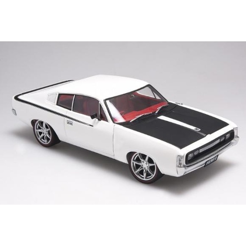 NEW 1:18 Chrysler Valiant Charger E49 Street machine White Devil Red AUTOart 71512