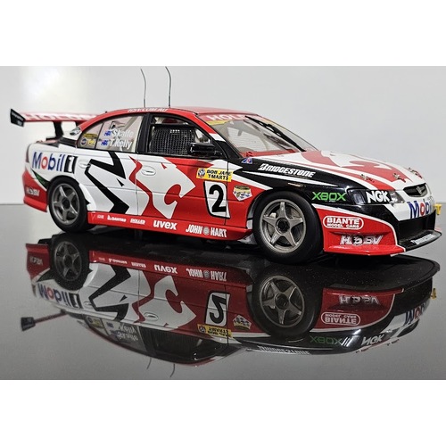 1:18 Holden Commodore VY 2004 Bathurst 1000 Mark Skaife & Todd Kelly 
