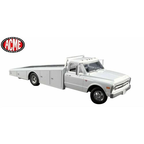 1:18 1967 White Chevrolet C-30 Ramp Truck