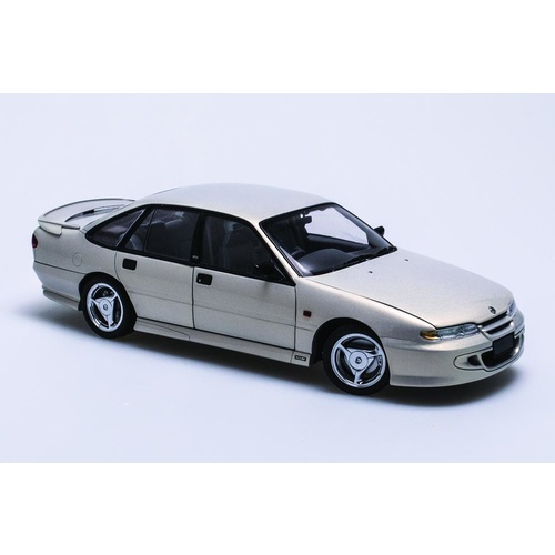 1:18 HSV VS Clubsport 185i - Silver Mink