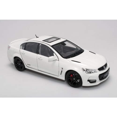 PC 1:18 Holden VF Commodore SS-V Redline Super Rare Heron White 