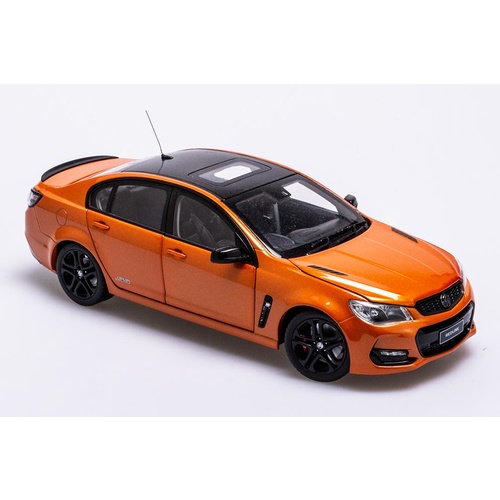 PC 1:18 Holden VF Commodore SS-V Redline II Light My Fire 