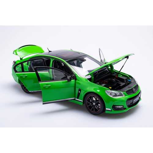  1:18 Holden Commodore VF Series 2 Motorsport Edition Spitfire Green 