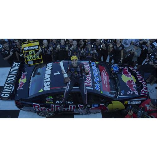 1:18 HOLDEN VF COMMODORE - RED BULL HOLDEN RACING #1 - WHINCUP - 2013 CHAMPIONSHIP WINNER 