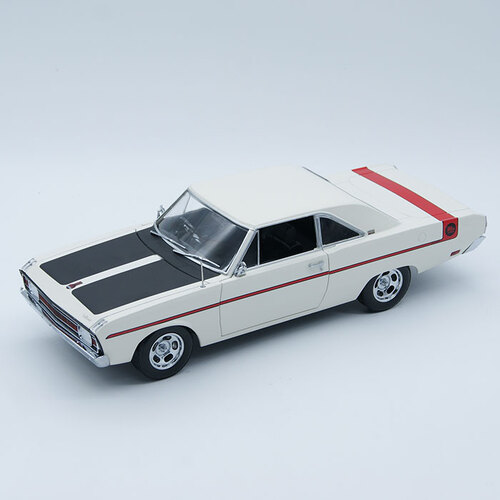 New Sealed 1:18 1970 Chrysler Valliant VG Pacer 2 Door Hard Top White 