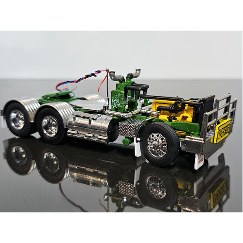 1:50 K100 Kenworth Dark Green chassis Iconic Replicas