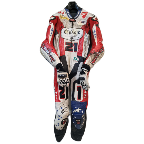 Troy Bayliss Classic 2013 Signed Race Worn Suit & Gloves #21 Superbike Champion